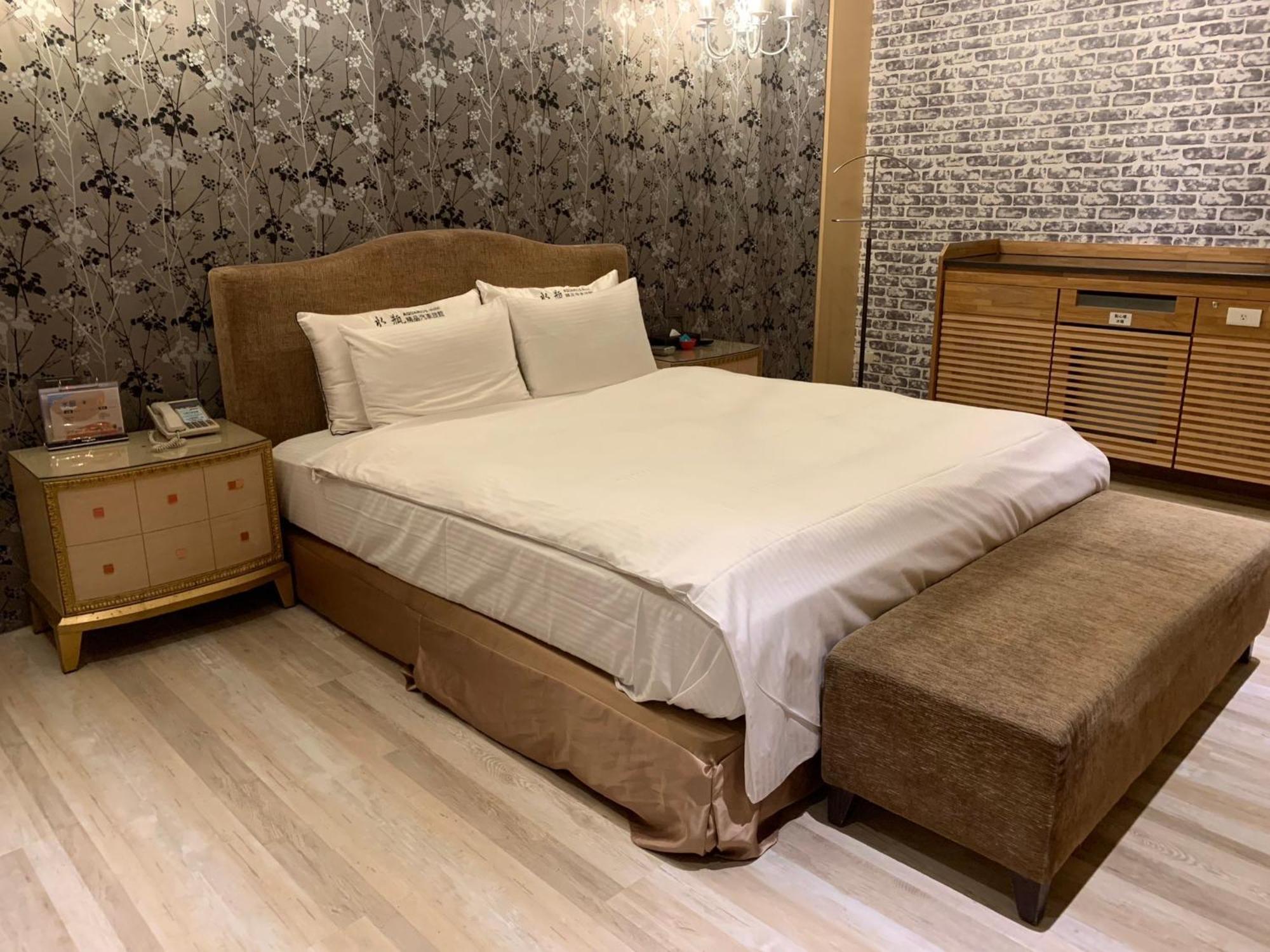 Aquarius Motel Тайчжун Екстер'єр фото