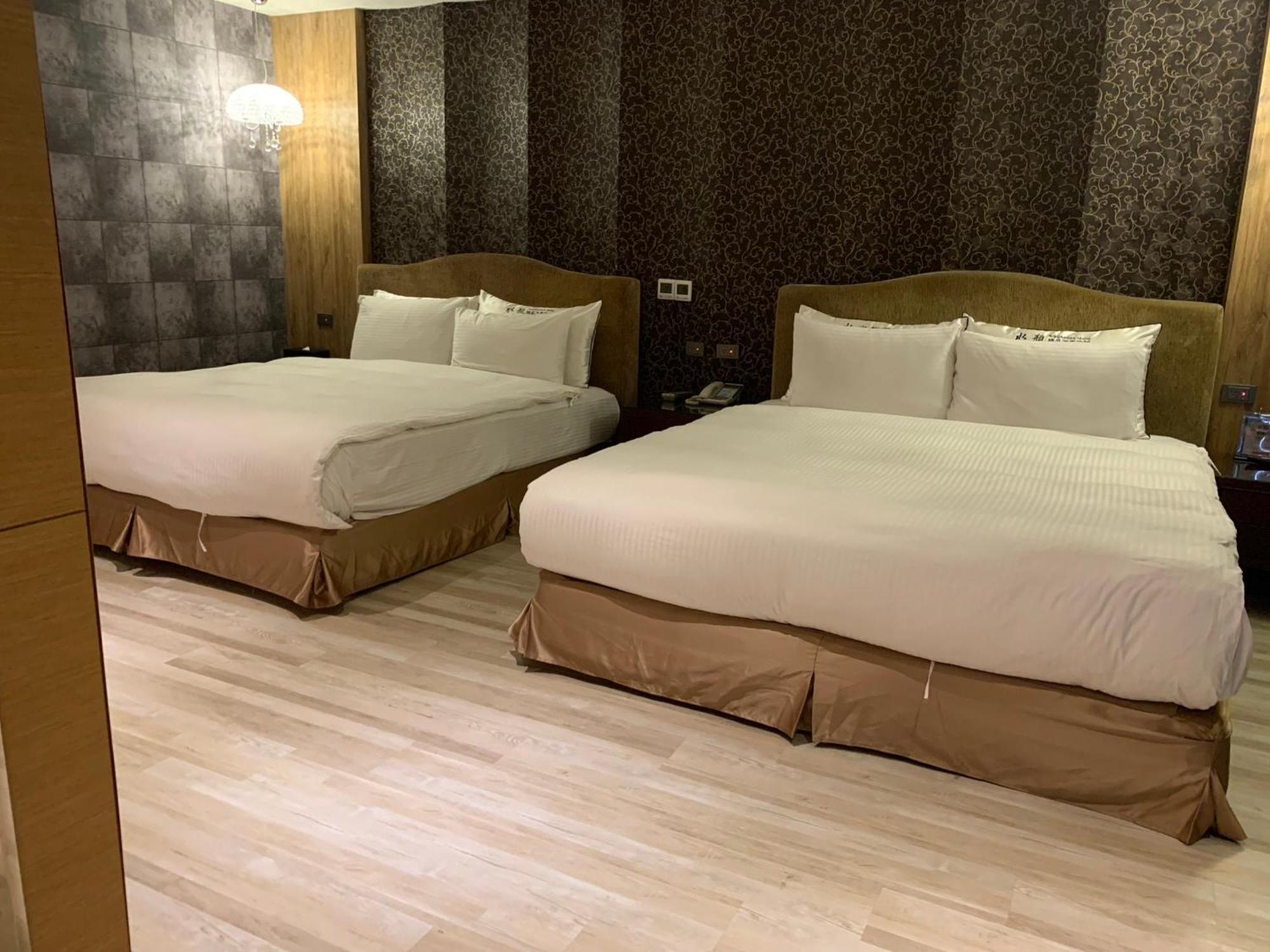 Aquarius Motel Тайчжун Екстер'єр фото
